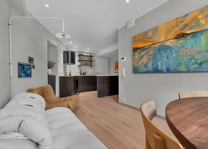 Arctic Escape - Central Design Apartment